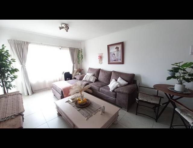 2 BEDROOM PROPERTY TO RENT IN GLEN MARAIS